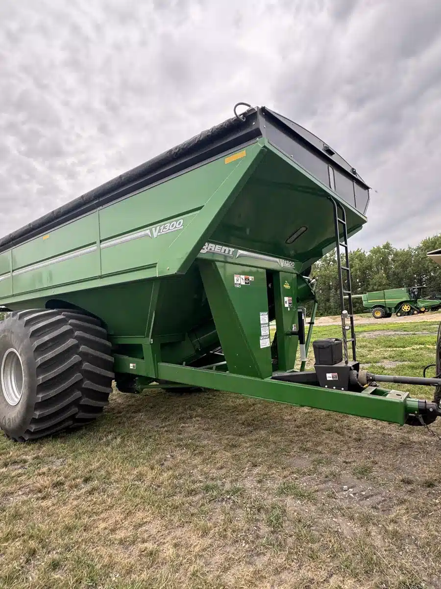 Gallery image 1 for 2024 Brent V1300 Grain Cart