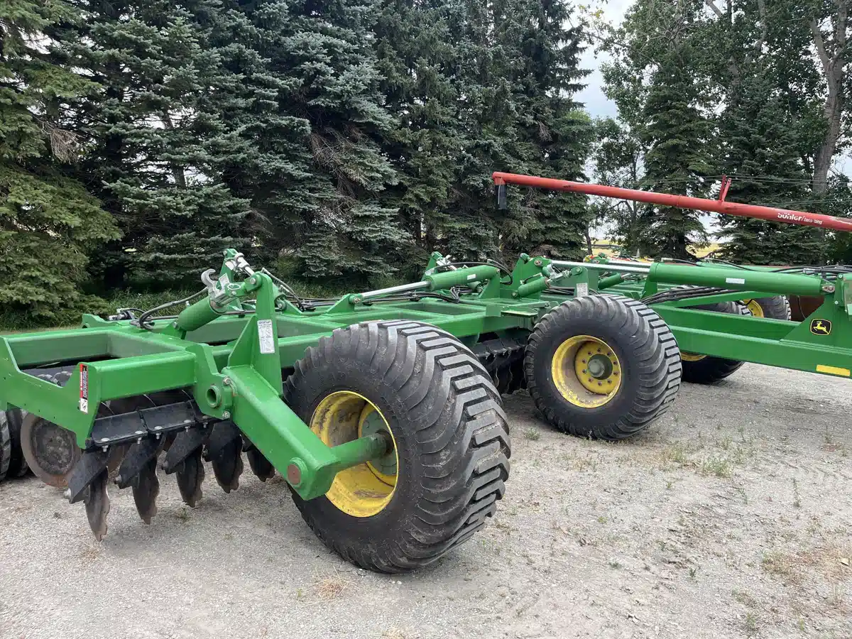 Gallery image 2 for 2021 John Deere 2680H Disc