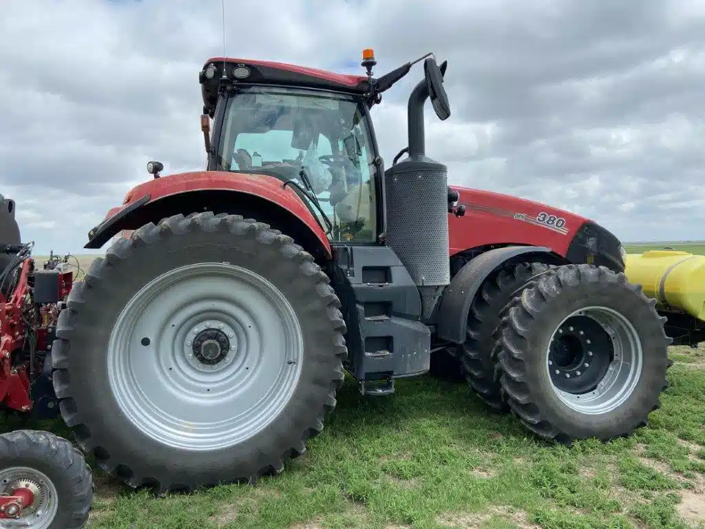Gallery image 2 for Used 2022 Case IH MAGNUM 380 Tractor