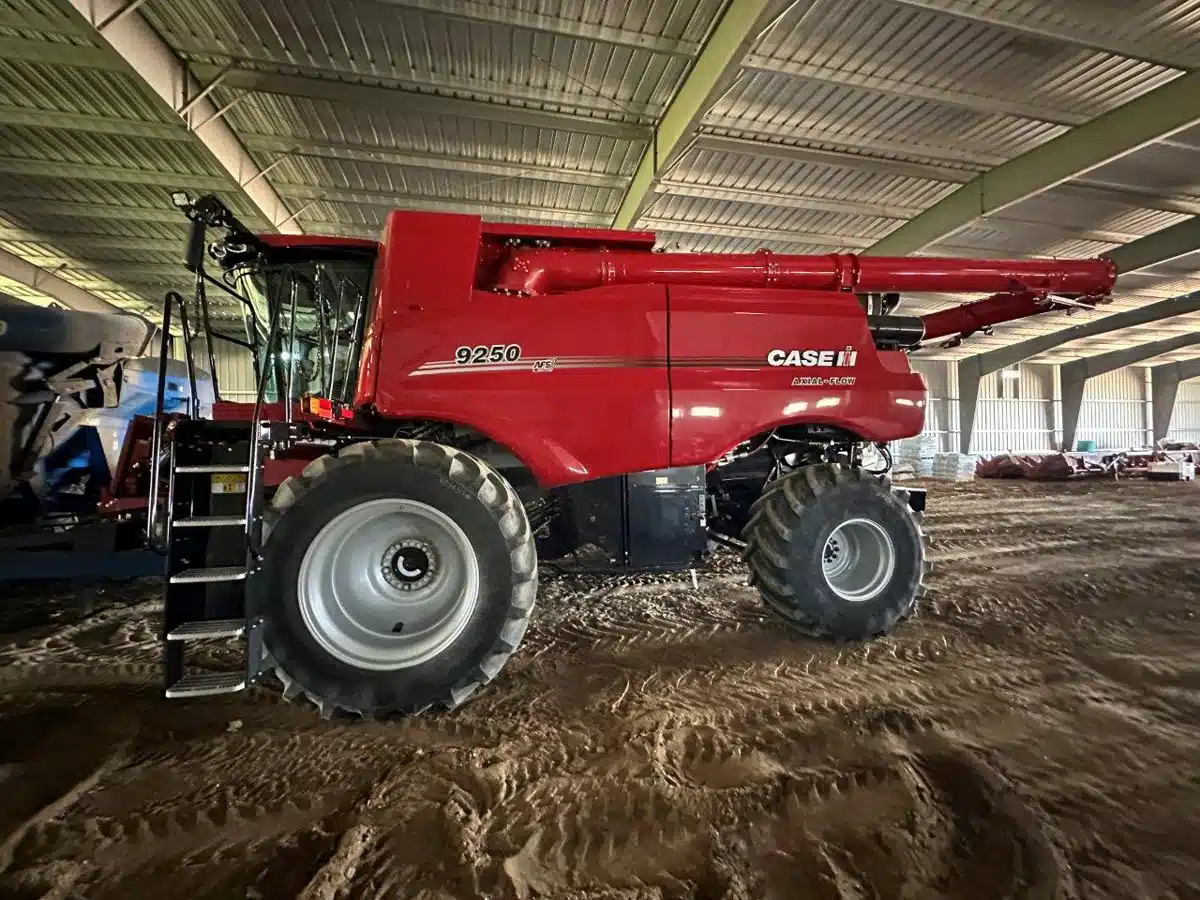 Gallery image 1 for 2024 Case IH 9250 Combine