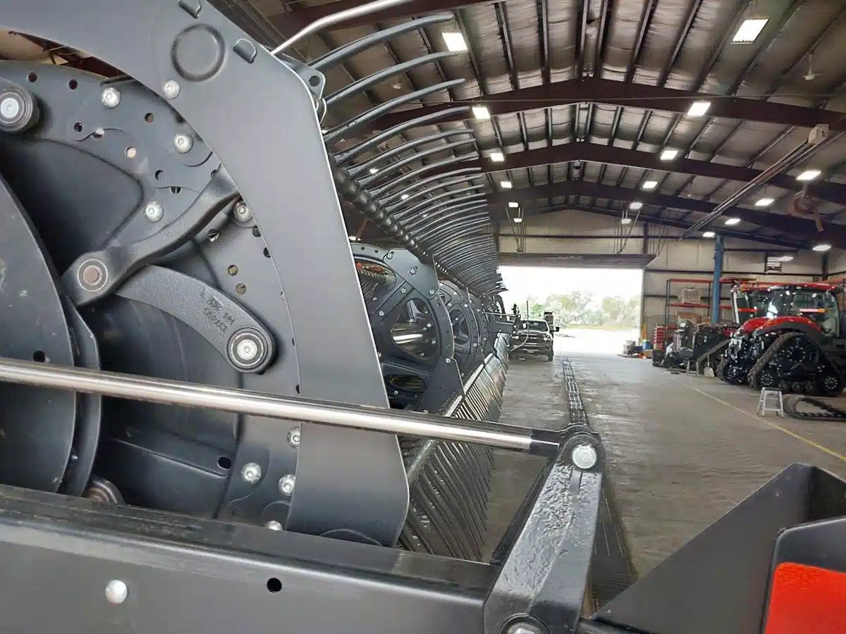 Gallery image 2 for Used 2019 MacDon FD140 Header - Flex Draper