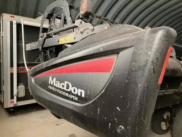 Gallery image 1 for Used 2015 MacDon FD75 Header - Flex Draper