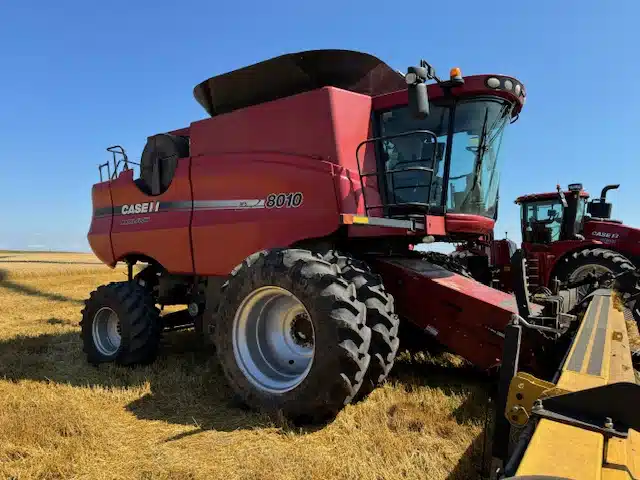 Gallery image 2 for Used 2008 Case IH 8010 Combine