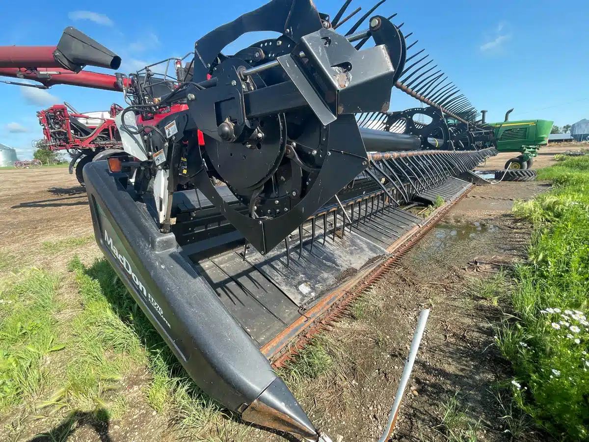 Gallery image 1 for Used 2010 MacDon FD70 Header - Draper