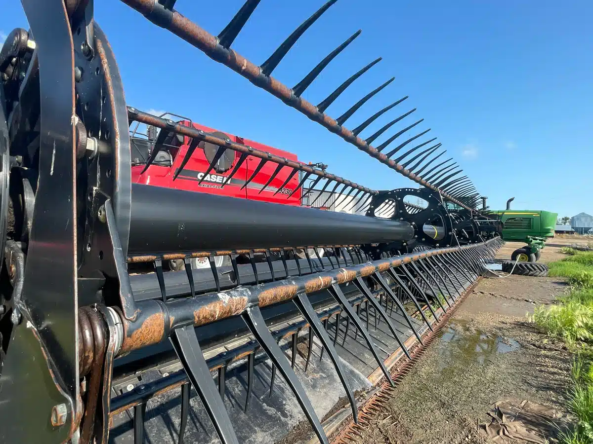Gallery image 2 for Used 2010 MacDon FD70 Header - Draper