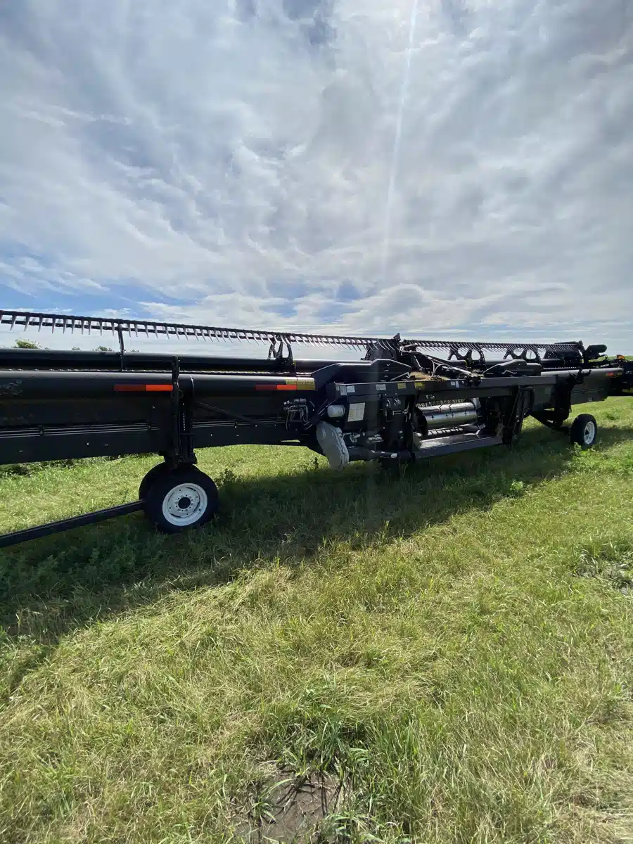Gallery image 2 for Used 2019 MacDon FD140 Header - Flex Draper