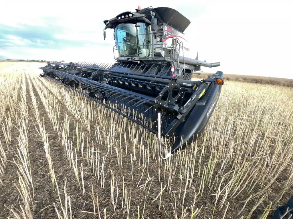 Gallery image 2 for Used 2017 MacDon FD75 Header - Flex Draper