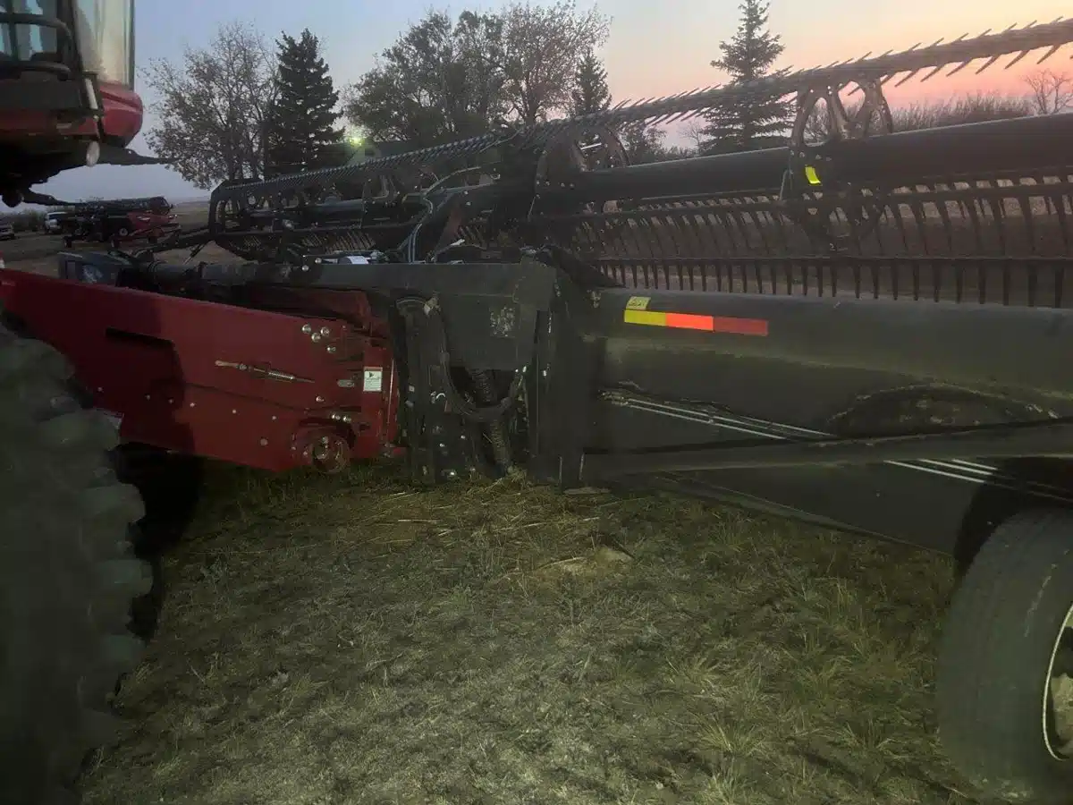 Gallery image 2 for Used 2019 MacDon FD75 Header - Flex Draper
