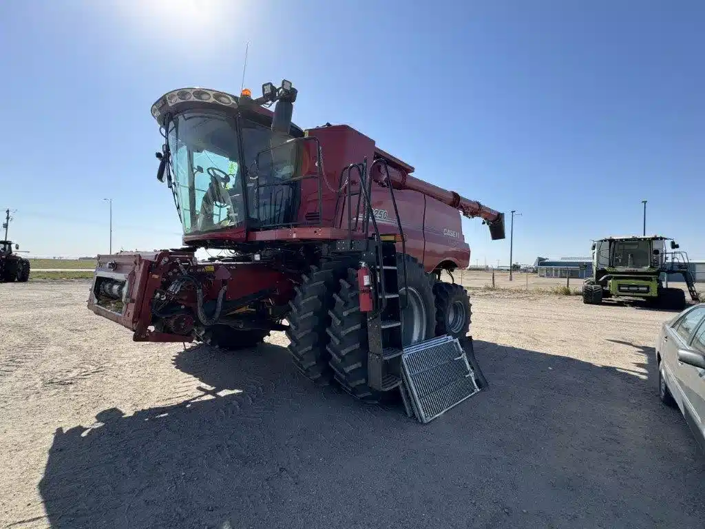 Gallery image 1 for Used 2020 Case IH 8250 Combine