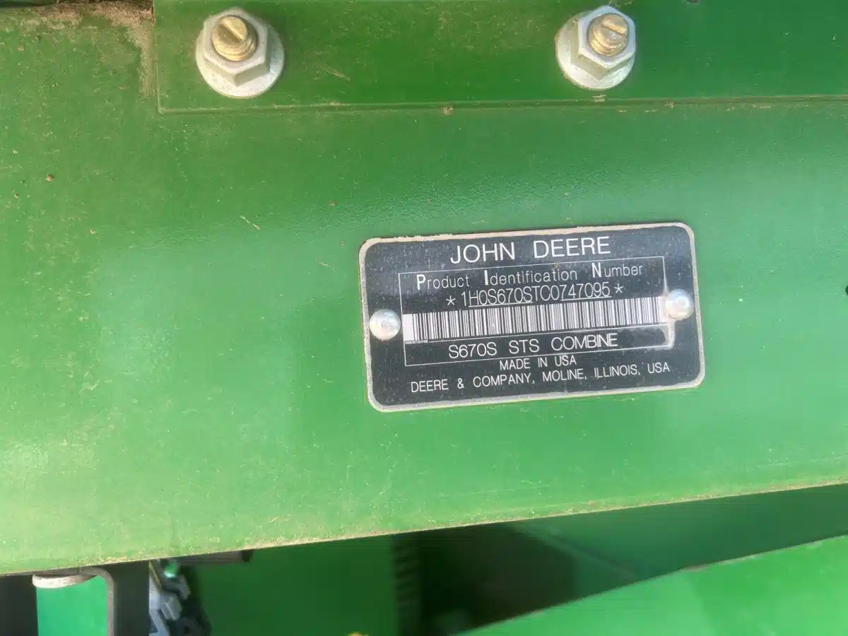 Gallery image 2 for Used 2012 John Deere S670 Combine