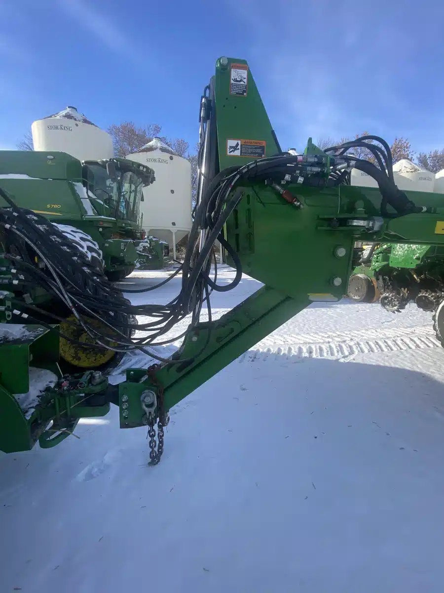 Gallery image 2 for Used 2022 John Deere DB60 Planter