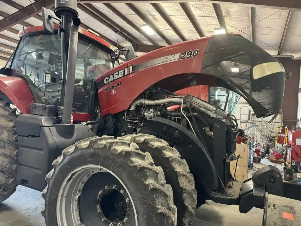 Gallery image 2 for Used 2012 Case IH MAGNUM 290 Tractor