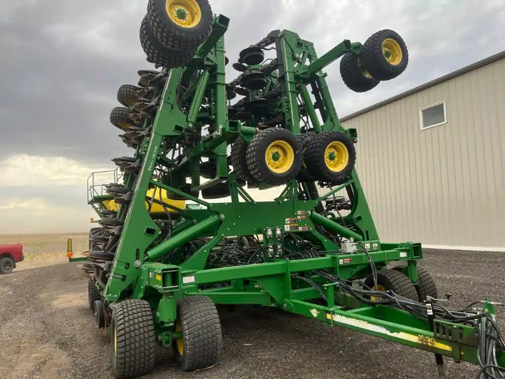 Gallery image 2 for Used 2016 John Deere 1890 Air Drill