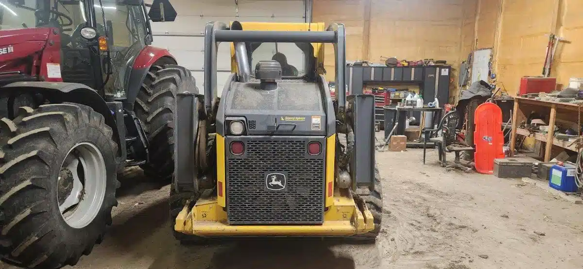 Gallery image 1 for Used 2015 John Deere 332E Skid Steer