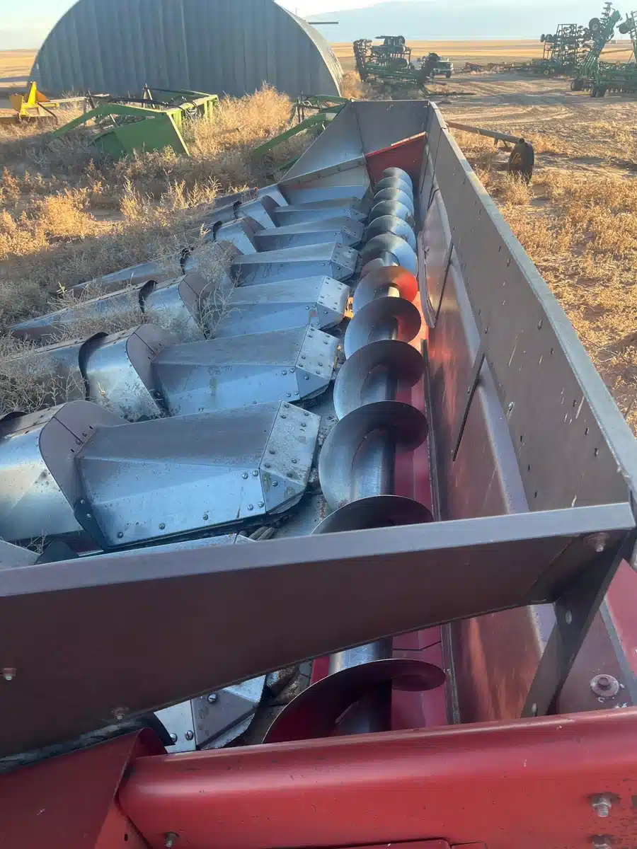 Gallery image 1 for Used 1990 Case IH 1083 Header - Row Crop