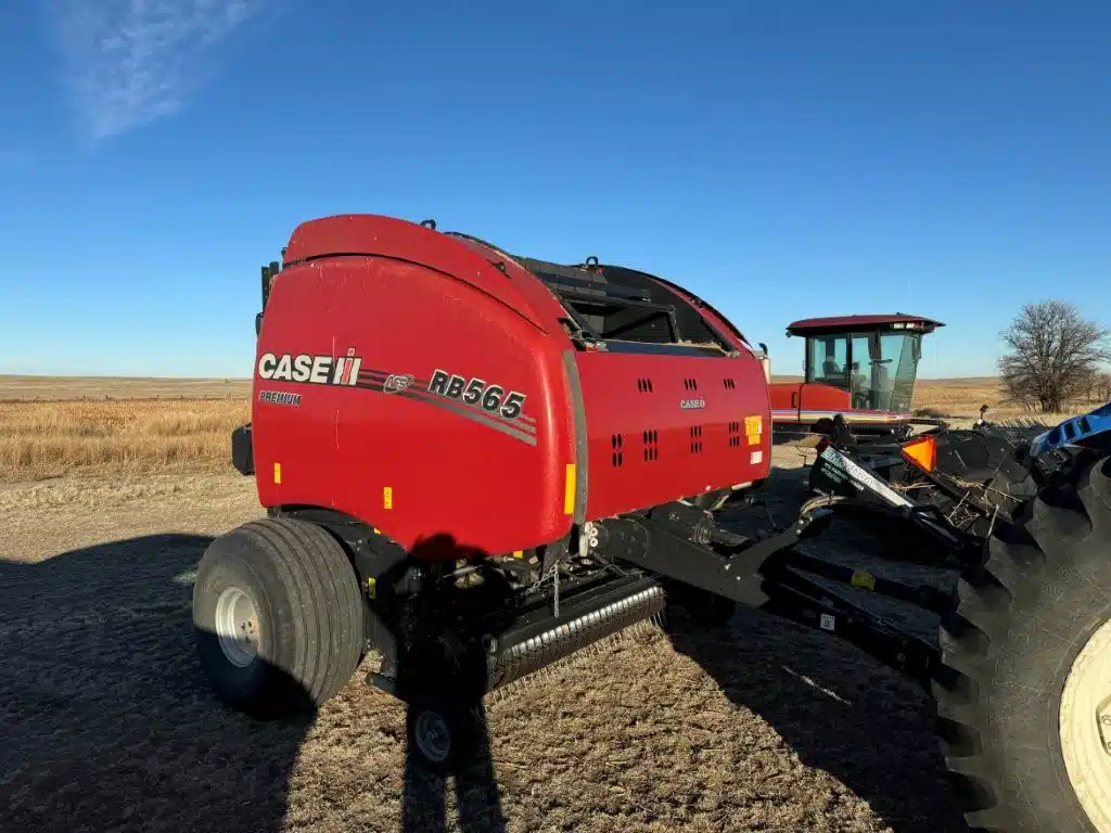 Gallery image 2 for Used 2021 Case IH RB565 Round Baler