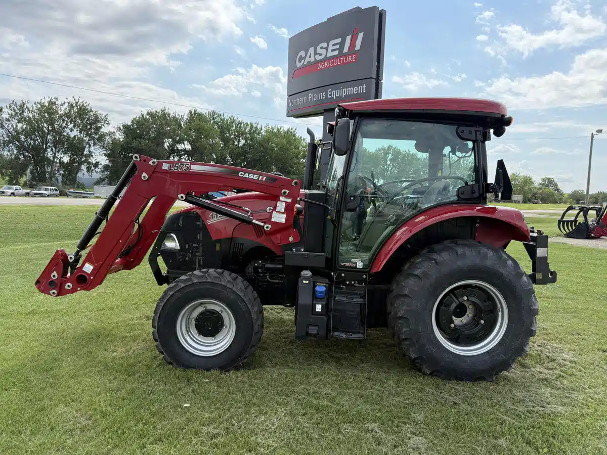 Gallery image 2 for 2022 Case IH FARMALL 115A Tractor