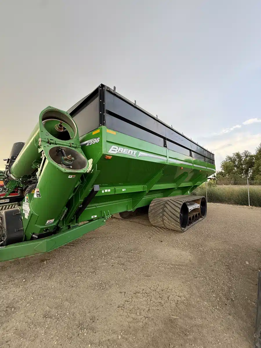 Gallery image 1 for Used 2022 Brent 2596 Grain Cart