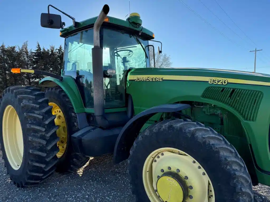 Gallery image 1 for Used 2002 John Deere 8320 Tractor