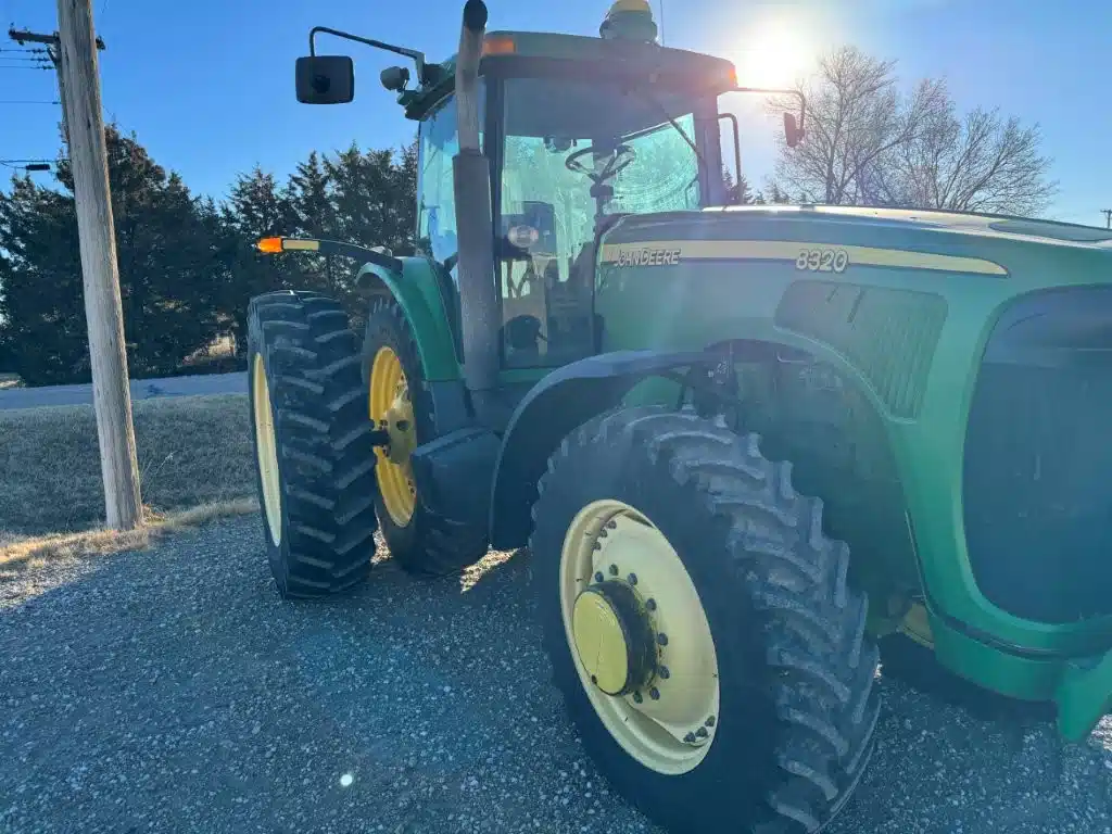 Gallery image 2 for Used 2002 John Deere 8320 Tractor