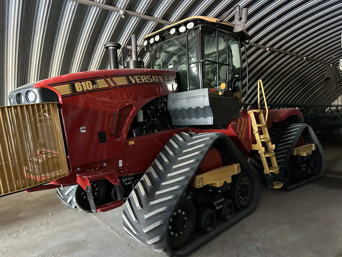 Gallery image 1 for Used 2020 Versatile 610DT Tractor