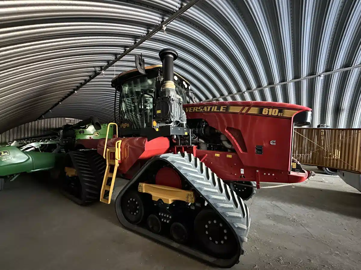 Gallery image 2 for Used 2020 Versatile 610DT Tractor