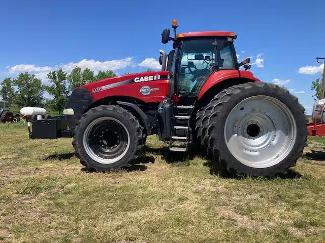 Gallery image 2 for Used 2013 Case IH MAGNUM 315 Tractor