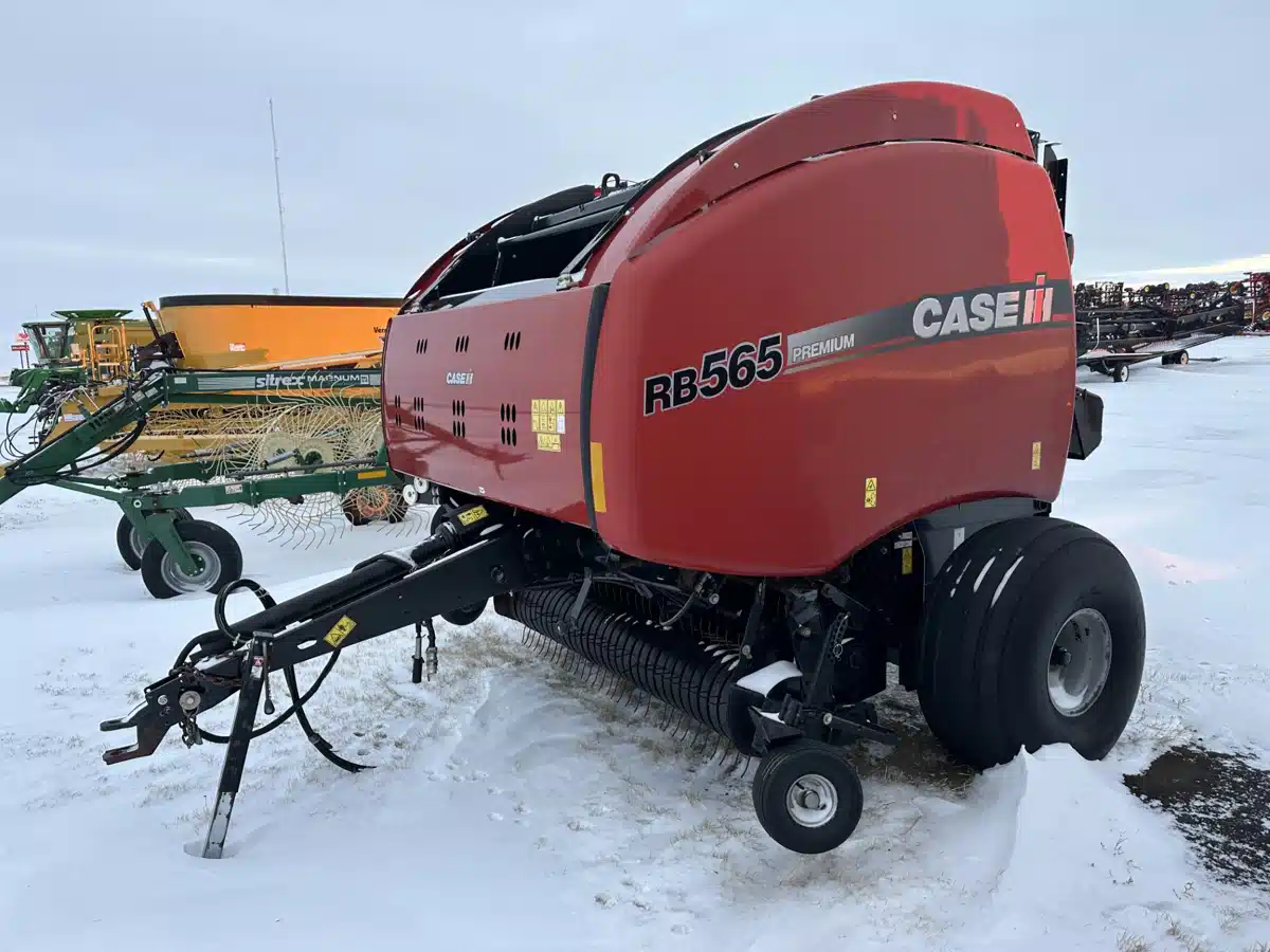 Gallery image 1 for Used 2017 Case IH RB565 Round Baler