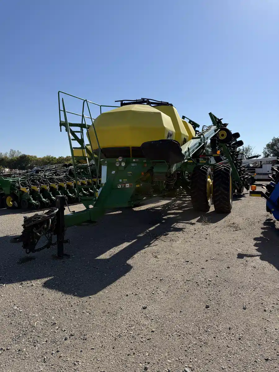 Gallery image 1 for Used 2010 John Deere 1895 Air Drill