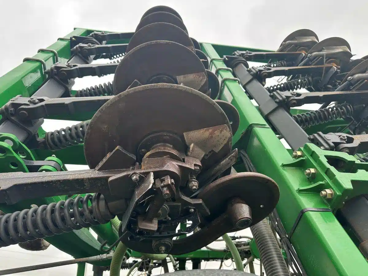 Gallery image 2 for Used 2009 John Deere 1895 Air Drill