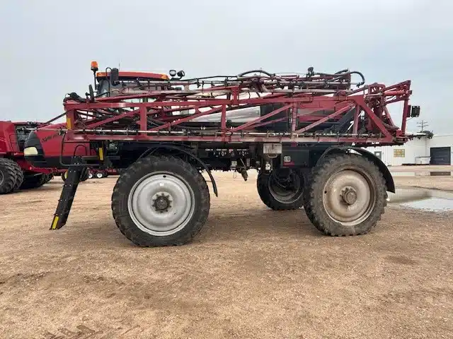 Gallery image 2 for Used 2015 Case IH PAT3340 Sprayer - Self Propelled