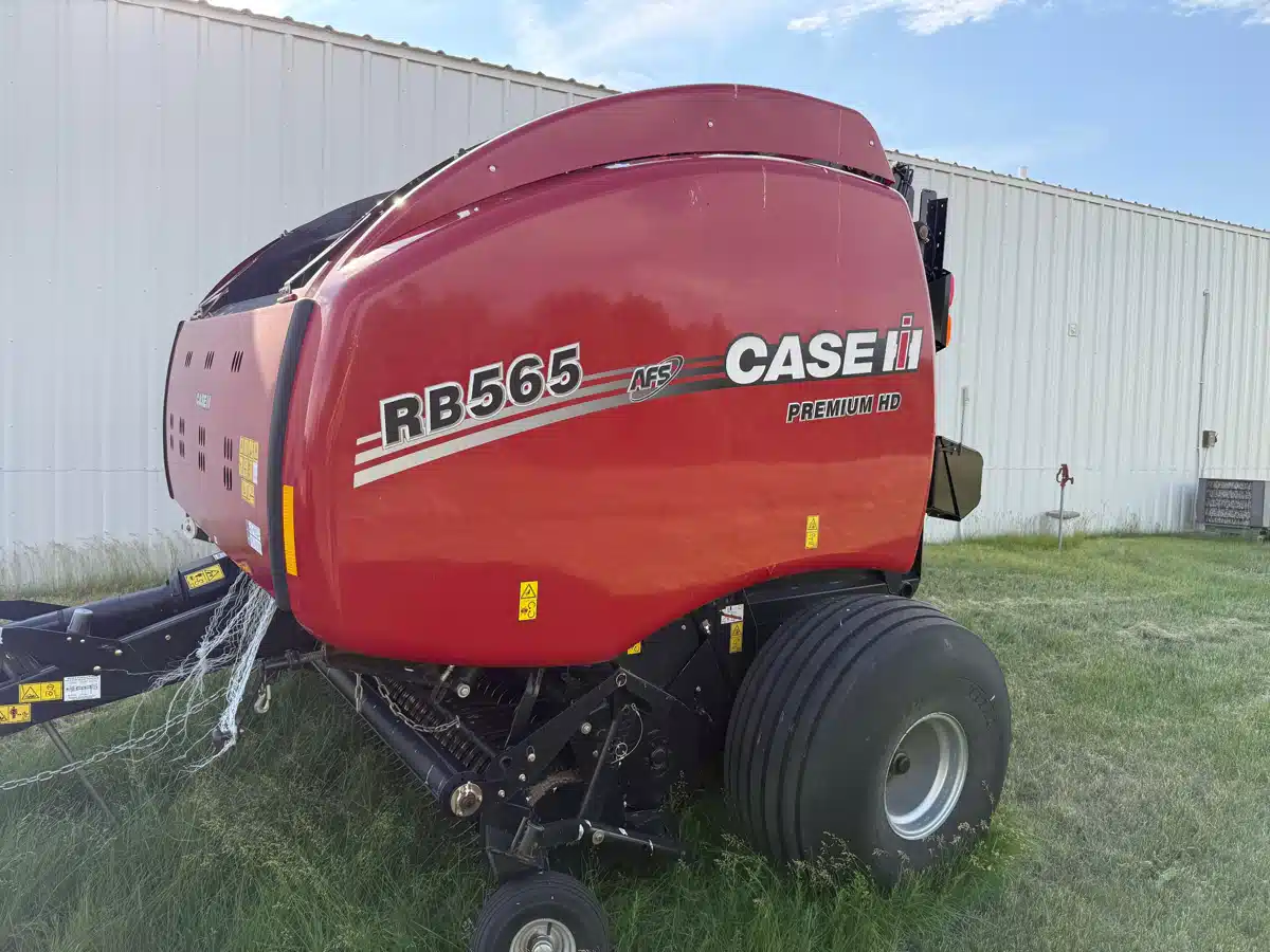 Gallery image 1 for Used 2022 Case IH RB565 Round Baler