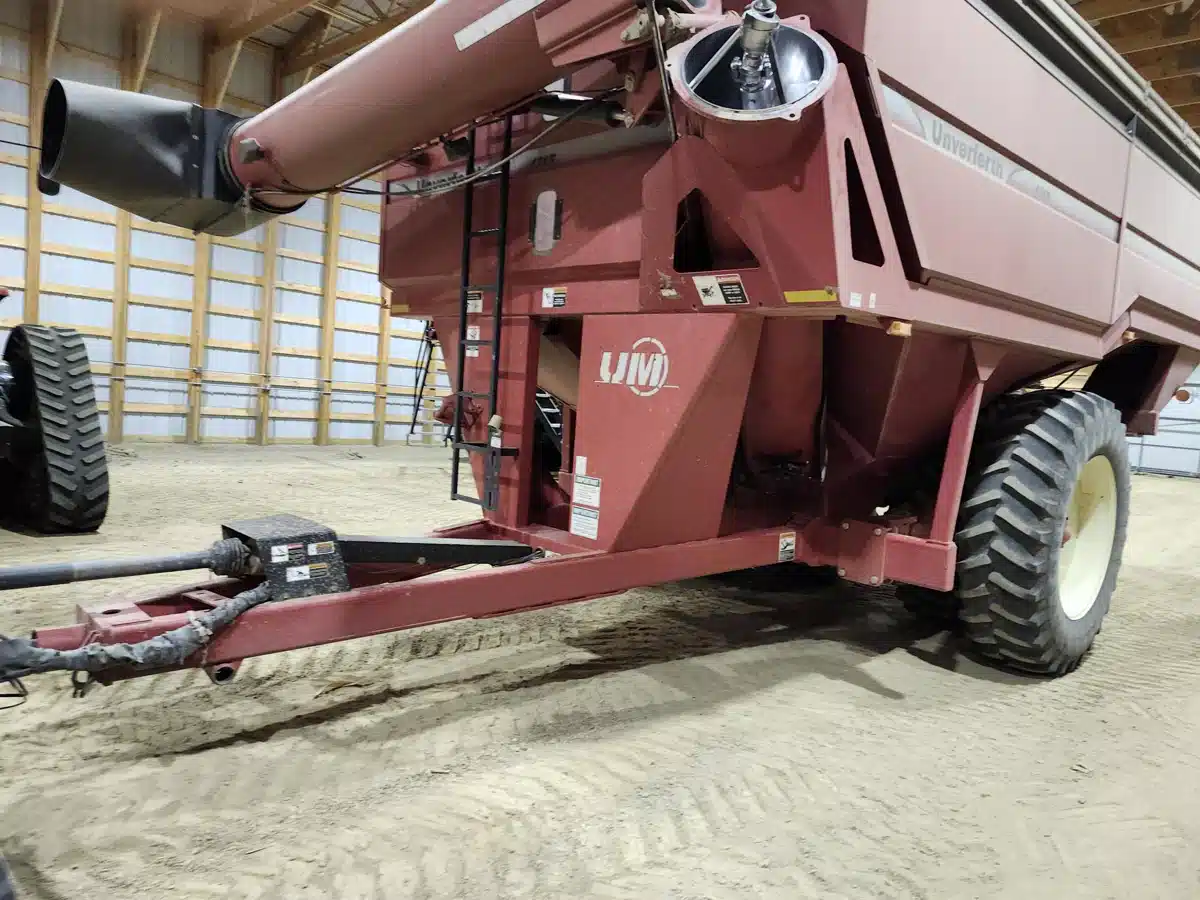 Gallery image 1 for Used 2011 Unverferth 1315 Grain Cart