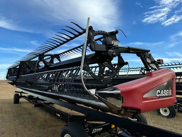 Gallery image 1 for Used 2010 Case IH 2162 Header Combine