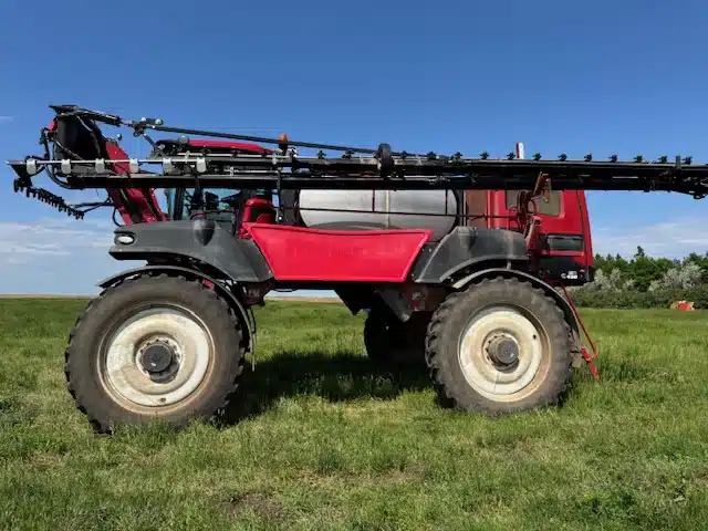Gallery image 1 for Used 2016 Miller Nitro 6500 Sprayer - Self Propelled
