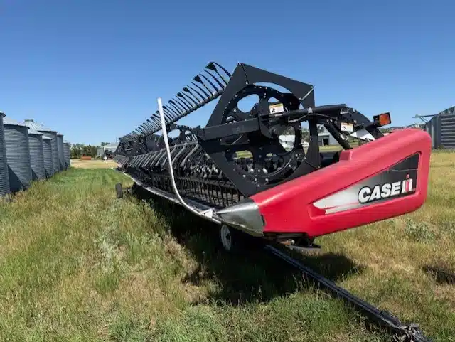 Gallery image 1 for Used 2011 Case IH 2162 Header Combine