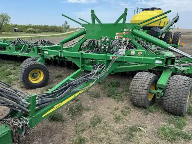 Gallery image 2 for Used 2014 John Deere 1890 Air Drill