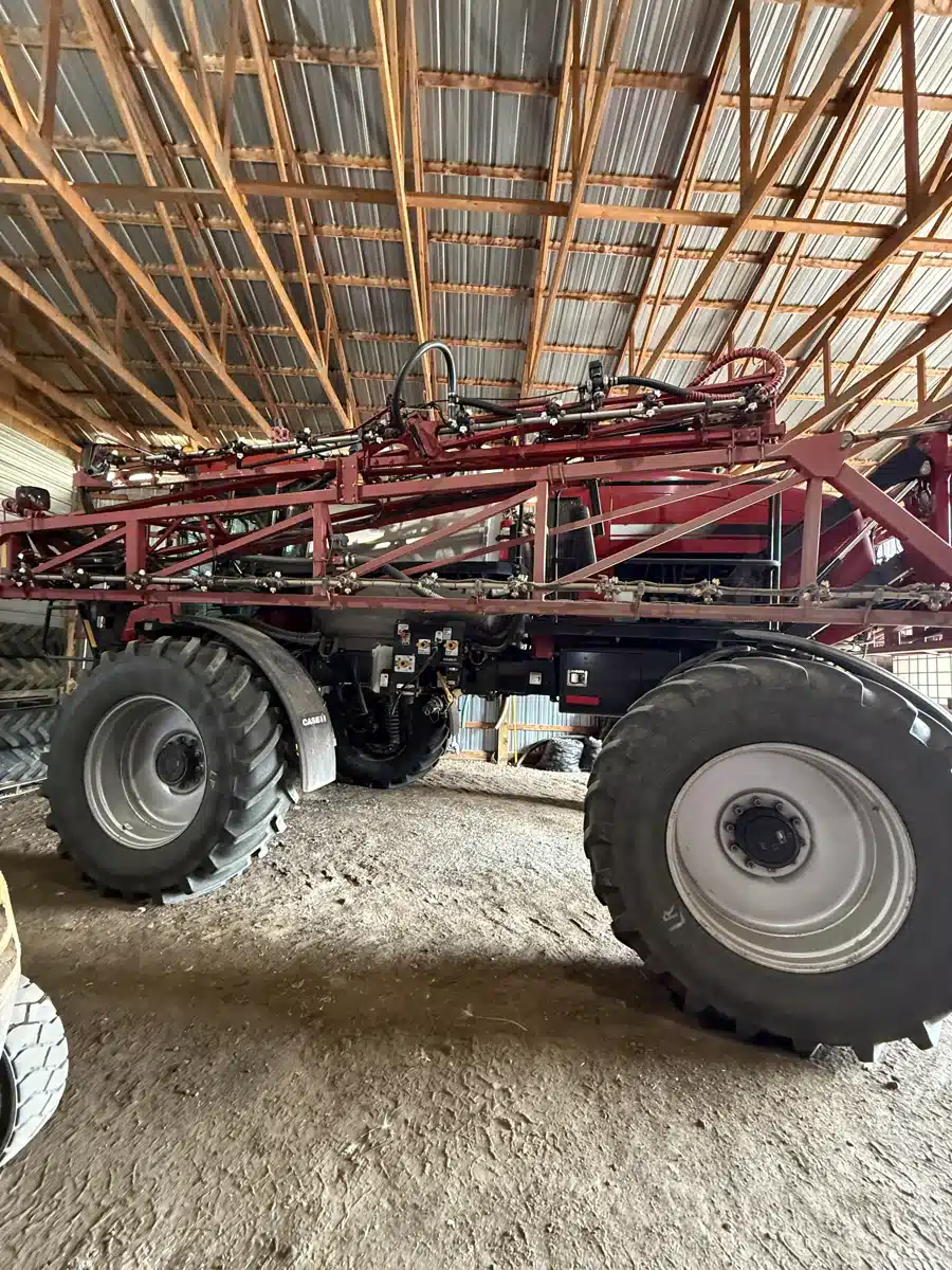 Gallery image 1 for Used 2010 Case IH PATRIOT 4420 Sprayer - Self Propelled