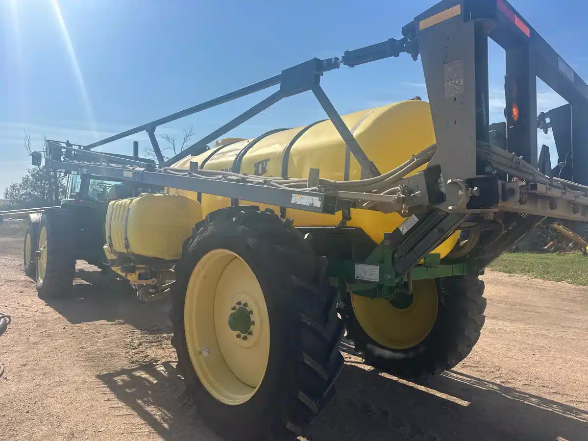 Gallery image 2 for Used 2013 Bestway FPIV Sprayer - Self Propelled
