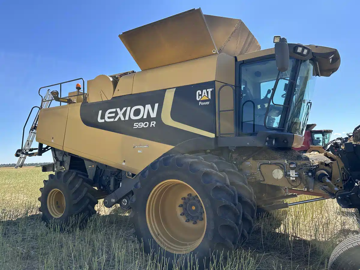 Gallery image 2 for Used 2009 Caterpillar 590R Combine