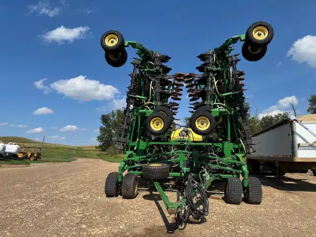 Gallery image 2 for Used 2012 John Deere 1835 Air Drill