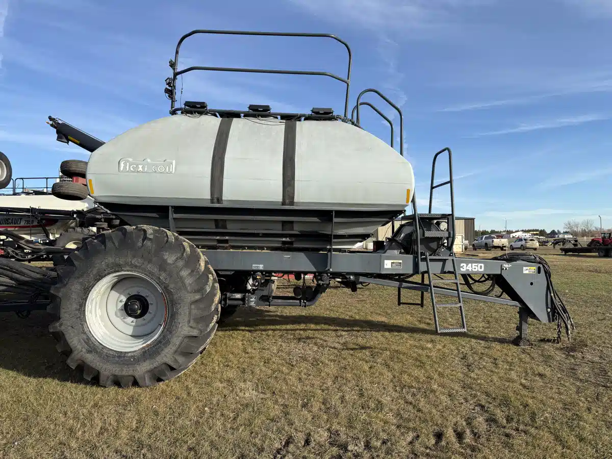 Gallery image 1 for Used 2008 Case IH SDX40 Air Drill