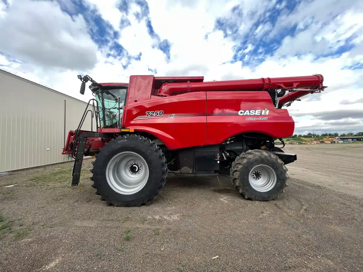 Gallery image 2 for Used 2023 Case IH 7250 Combine