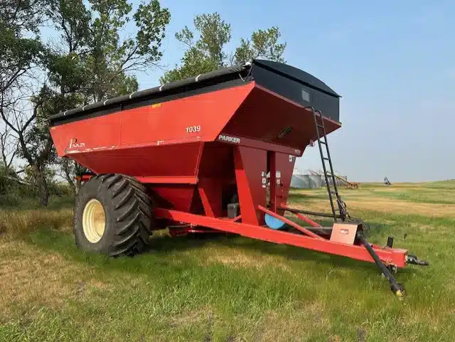 Gallery image 1 for Used 2014 Unverferth 1039 Grain Cart