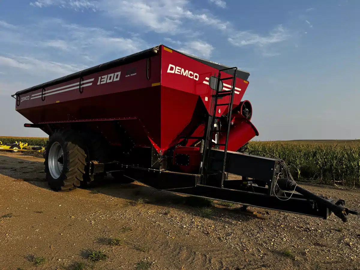 Gallery image 1 for 2021 Demco 1300 Grain Cart