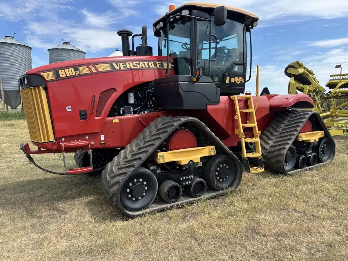 Gallery image 1 for Used 2018 Versatile 610DT Tractor