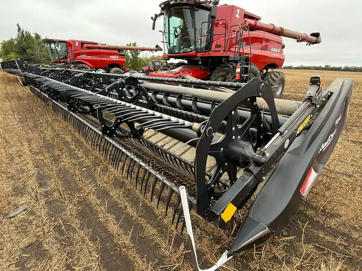 Gallery image 1 for Used 2019 MacDon FD140 Header Combine