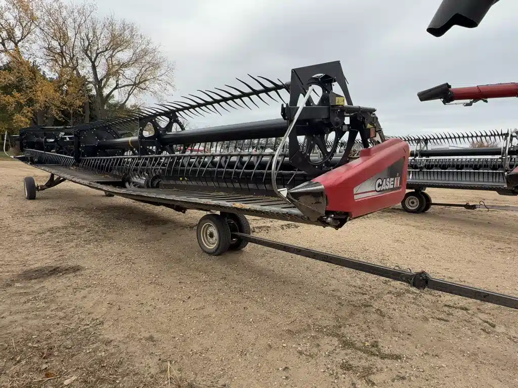 Gallery image 1 for Used 2013 Case IH 2162 Header Combine