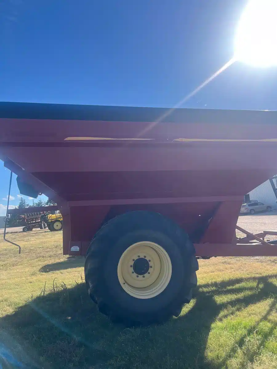 Gallery image 2 for Used 2014 Crust Buster 1075 Grain Cart