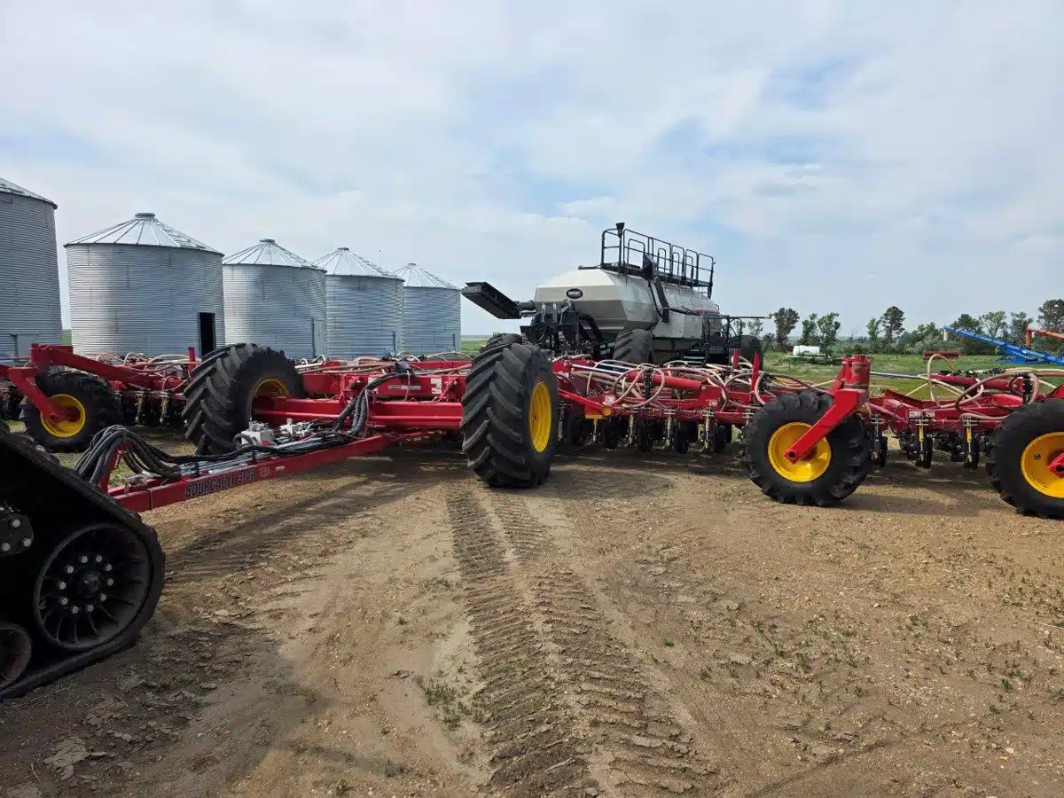 Used 2023 Bourgault 3720-60/9950 Drill